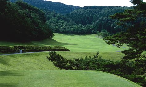 菊池カントリークラブ: ゴルフと自然が織りなす異次元の調和